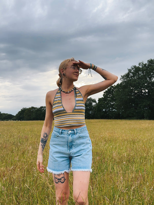 Easy Halter Top Crochet Pattern, Beginner Crochet Top Pattern – Easy Halter, Women’s Summer Top PDF, Boho Crochet Top Pattern – Festival Halter, Summer Crop Top PDF in 3 different colors.