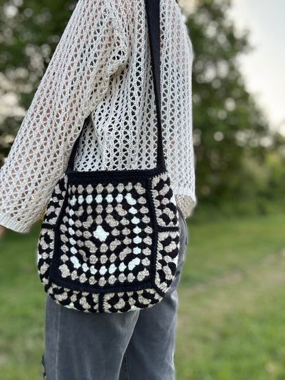 Handmade crochet tote bag pattern in cotton yarn, DYI crochet bag, summer bag crochet easy PDF download, Beginners friendly crochet pattern.