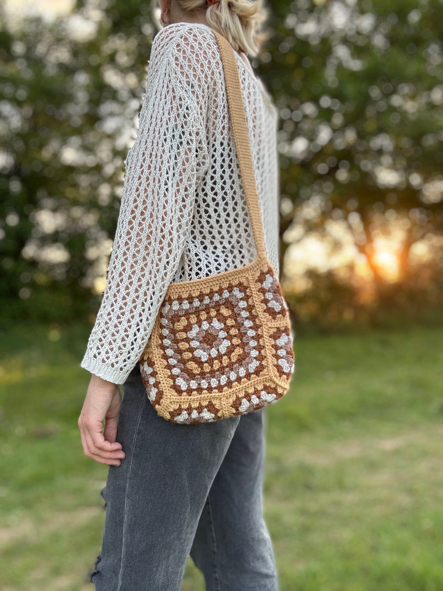 Handmade crochet tote bag pattern in cotton yarn, DYI crochet bag, summer bag crochet easy PDF download, Beginners friendly crochet pattern.