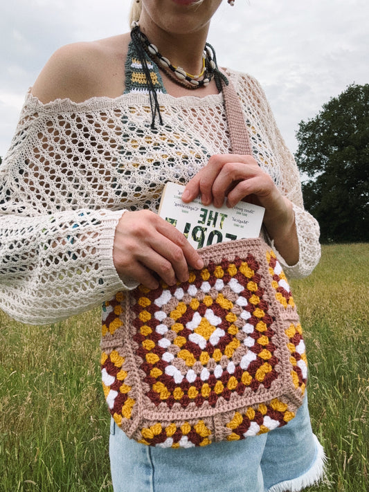 Handmade crochet tote bag pattern in cotton yarn, DYI crochet bag, summer bag crochet easy PDF download, Beginners friendly crochet pattern.