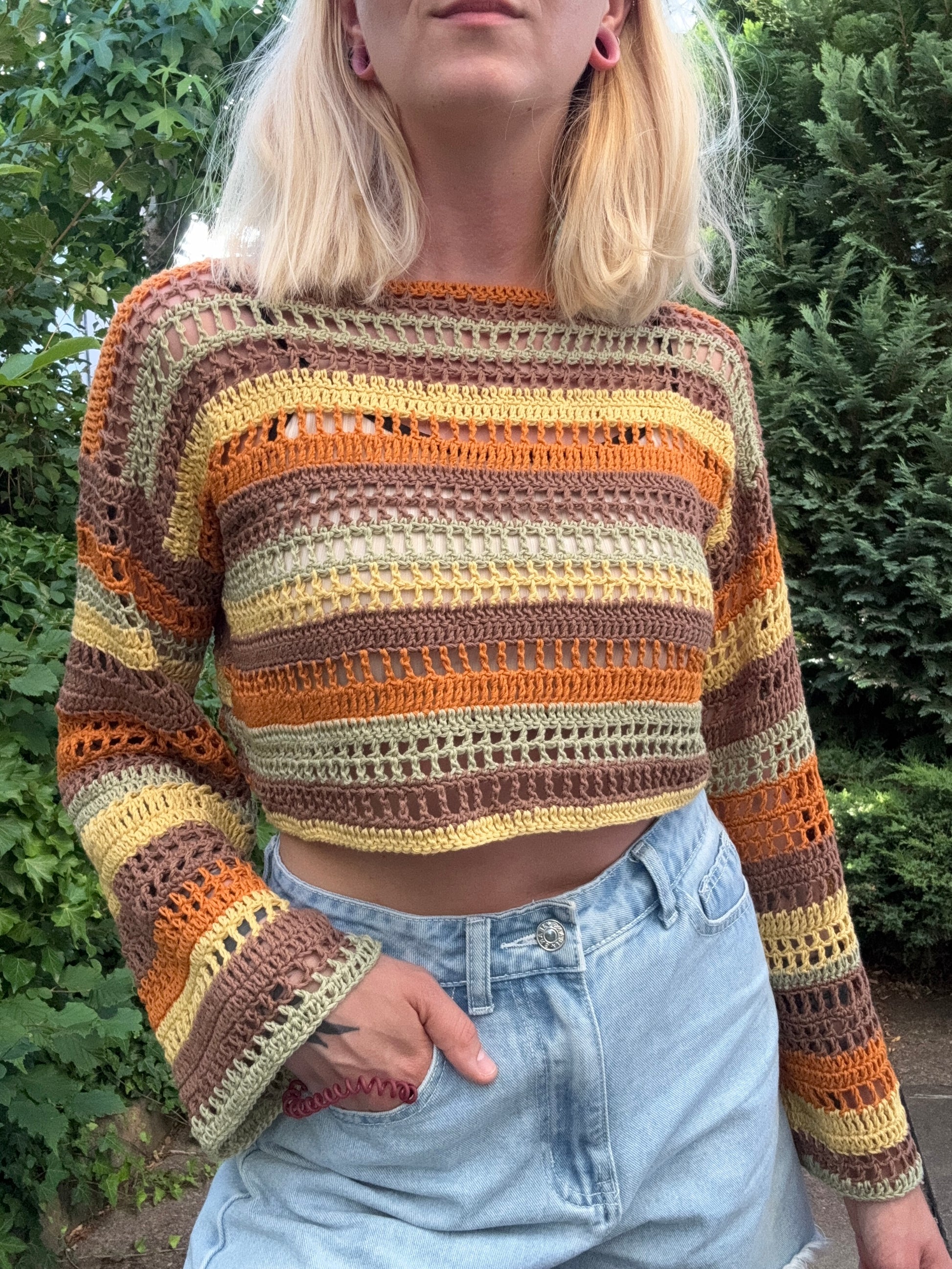 Beginner crochet top pattern, sleeveless, open stitch, lightweight for summer, mesh top, In 3 different colors, fully customizable, instant PDF download.