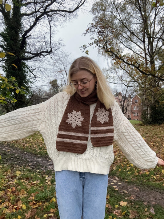 Handmade crochet winter scarf pattern, textured wool scarf for women and men, beginner friendly with step-by-step photo tutorials.