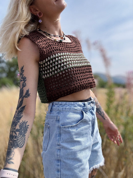 Boho summer mesh crochet top in multiple colors, beginner-friendly, fully customizable pattern