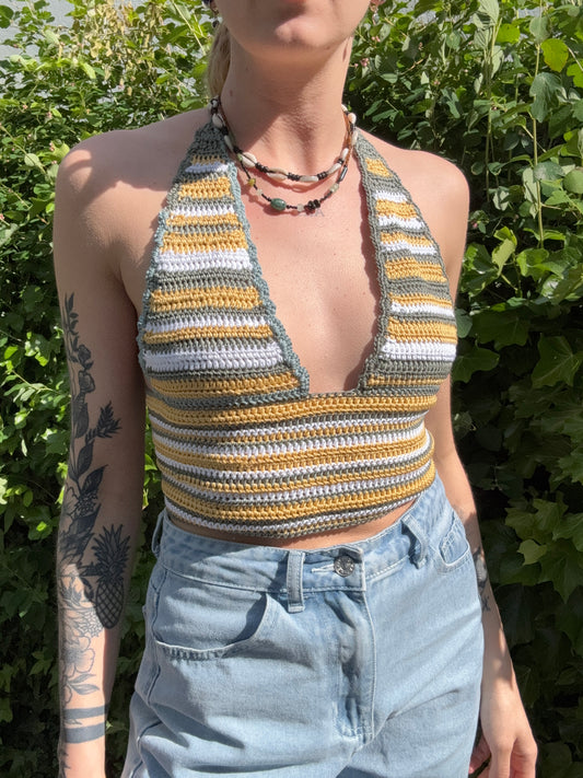 Easy Halter Top Crochet Pattern, Beginner Crochet Top Pattern – Easy Halter, Women’s Summer Top PDF, Boho Crochet Top Pattern – Festival Halter, Summer Crop Top PDF in 3 different colors.