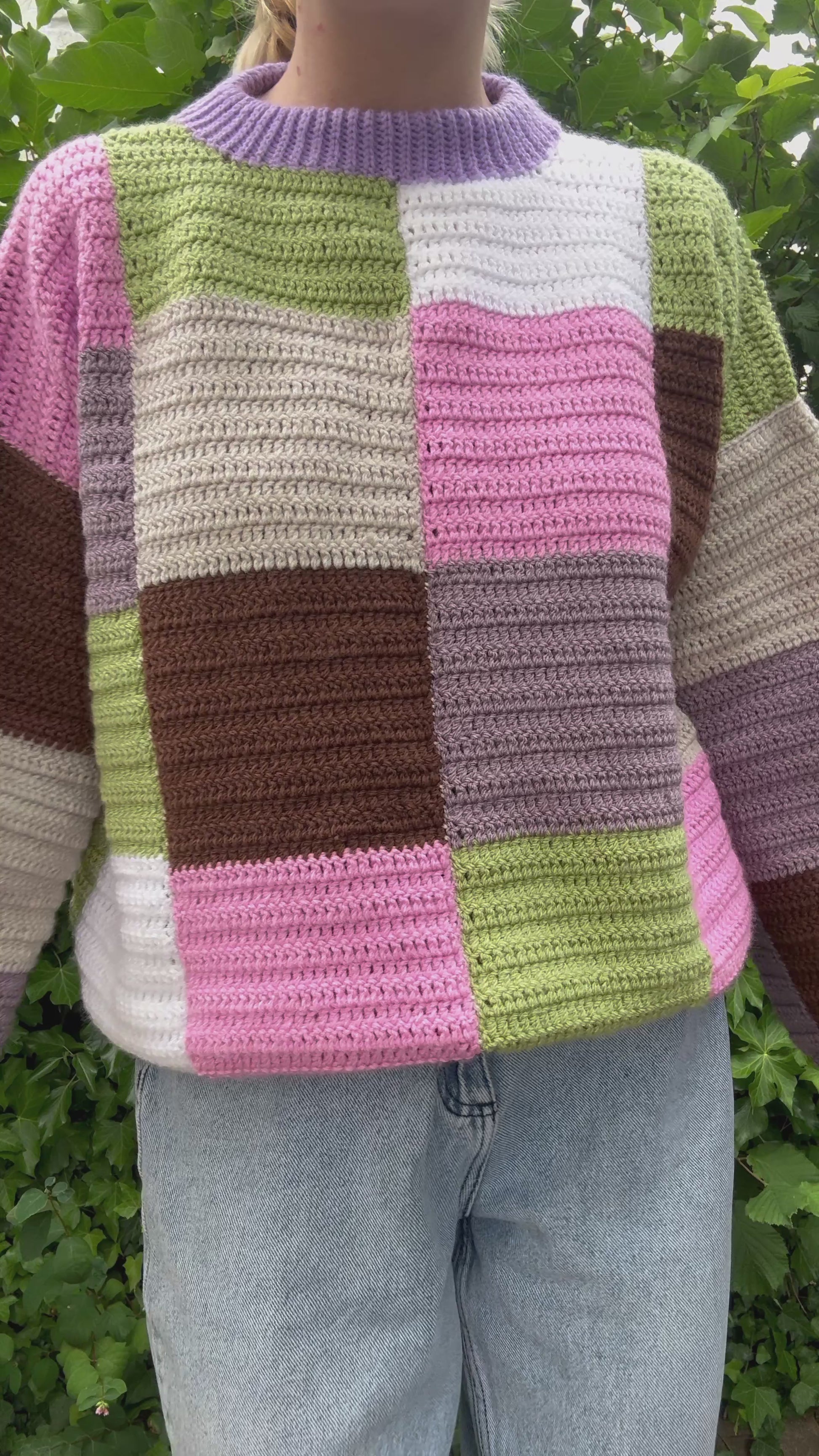 Patchwork jumper crochet pattern, colorful handmade sweater, beginner-friendly PDF, easy to crochet and in lots of different colors.