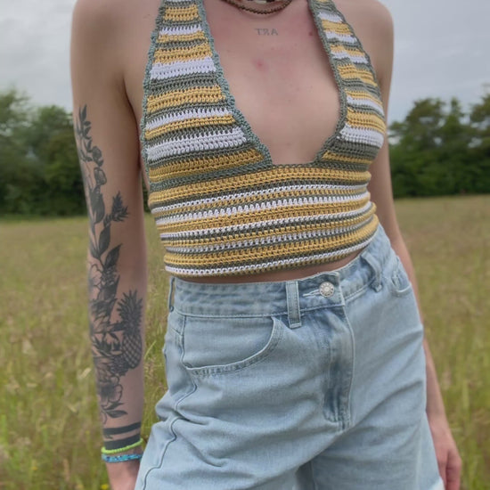 Easy Halter Top Crochet Pattern, Beginner Crochet Top Pattern – Easy Halter, Women’s Summer Top PDF, Boho Crochet Top Pattern – Festival Halter, Summer Crop Top PDF in 3 different colors.