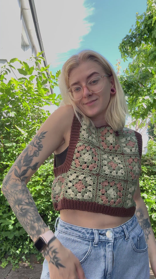Granny square patchwork crochet top pattern, colorful boho summer shirt, beginner-friendly, easy to crochet in different colors.